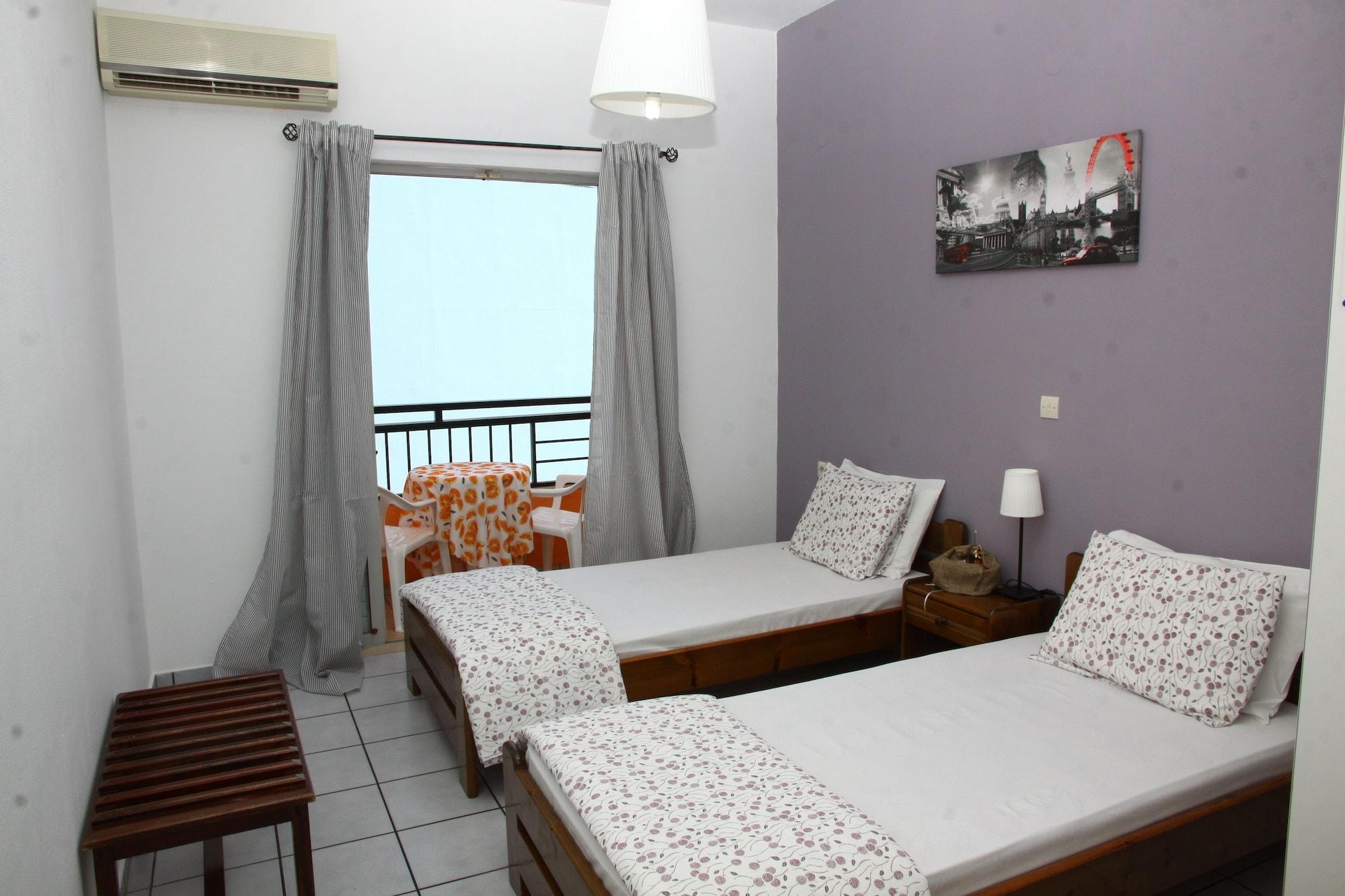 Aparthotel Happy Days Malia Esterno foto